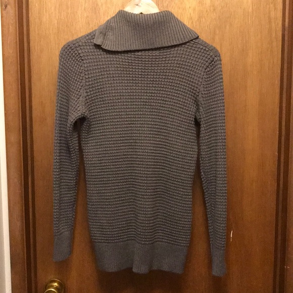 Calvin Klein Sweater - Picture 2 of 5